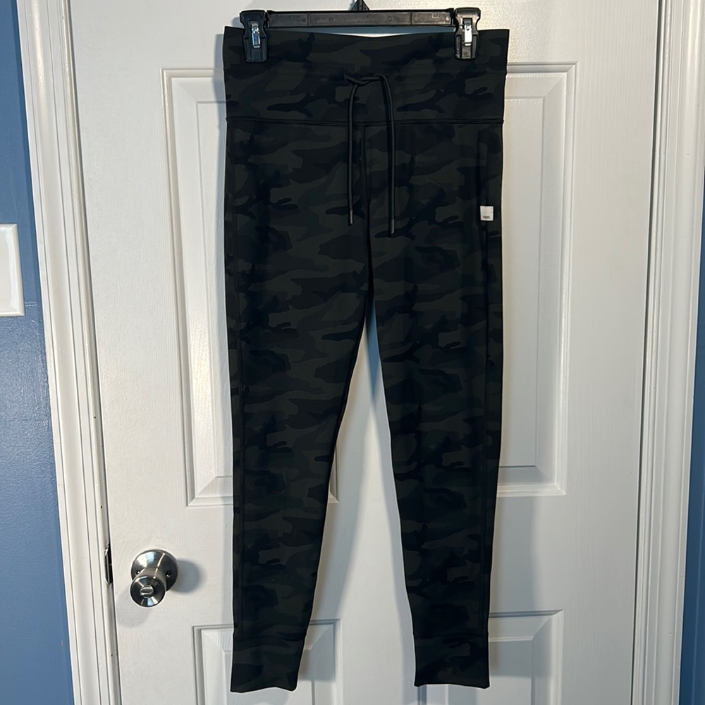 Vuori Camo Daily High Waist Stretch Leggings Size M 25”